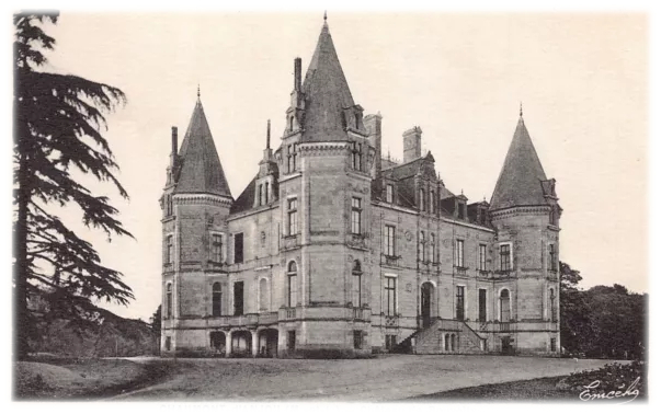 Fichier:Chaumontdanjou chateau Rouvoltz.jpg