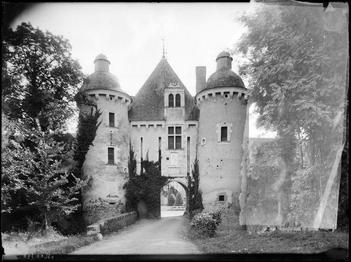 Fichier:Andigne chateau saint-henis 1920e.jpeg