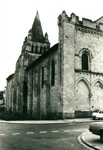 Cunault eglise abbatiale 1980c.jpg