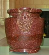 Angers cathedrale vase 2.jpg