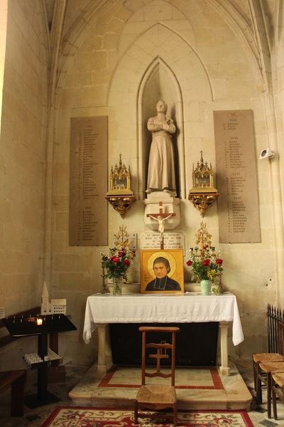 Fichier:Douelafontaine eglise saintpierre interieur 2020 7850.JPG