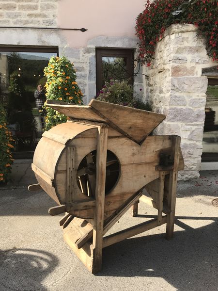 Fichier:Tarare jura 2017a.jpg