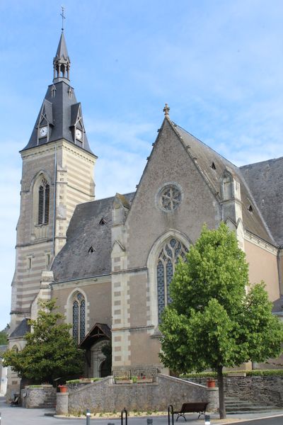 Fichier:Saintaubindeluigne eglise 2019 5894.jpg