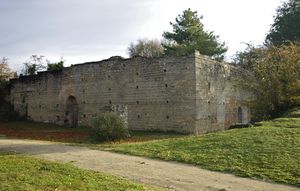 Photographie des vestiges de l'aula carolingienne.
