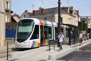 Photographie du tramway à la station Place La Fayette.