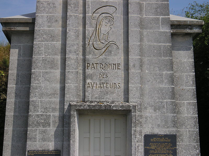 Fichier:Cornicheangevine chapelle Notre-Dame de Lorette2.JPG