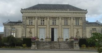 Photographie du palais de justice de Baugé.
