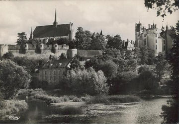 Photographie ancienne d'une vue sur le Thouet.