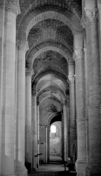 Fichier:Cunault eglise abbatiale 1986g.jpg