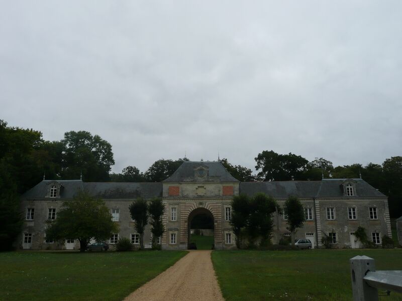 Fichier:Soucelles chateau 2011a.jpg