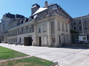 Photographie du bâtiment du Conseil départemental de Maine-et-Loire.