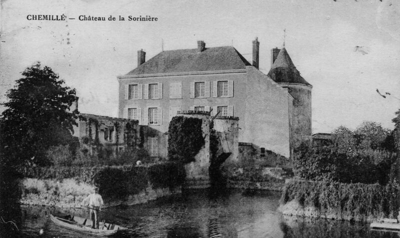 Fichier:Chemille chateau soriniere.jpg