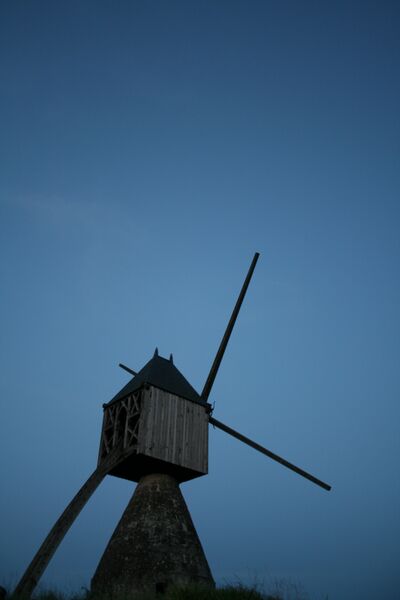 Fichier:Montsoreau moulin tranchee 2007a.jpg