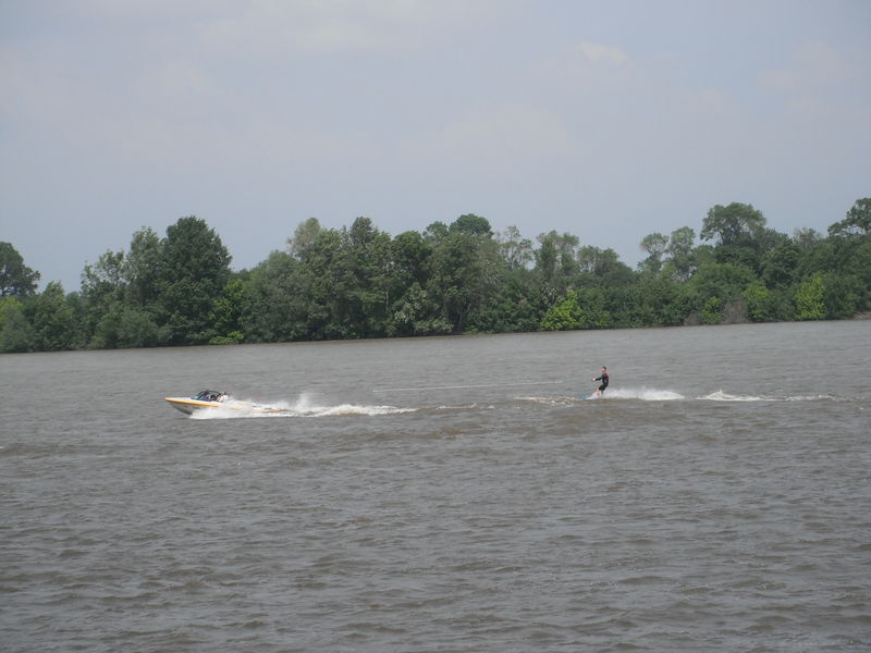Fichier:Bateau thoureil 2013 f.jpg