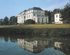 Vue d'ensemble du château.