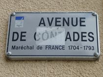 Photographie de la plaque de l'avenue de Contades à Angers.