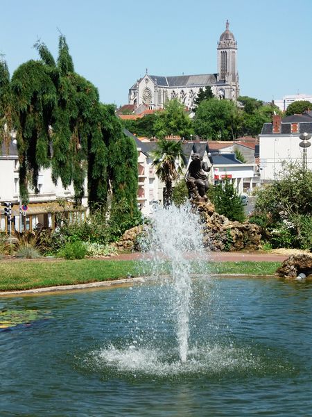 Fichier:Jardin du mail de Cholet - 2015f.JPG