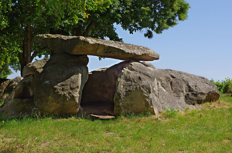 Fichier:Coutures dolmen etiau-2014a.jpg