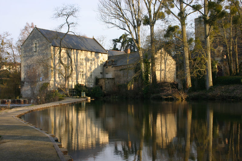 Fichier:Montreuilbellay moulin 2006a.jpg