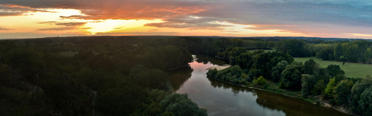 Photographie d'un panorama depuis La Roche de Mûrs.