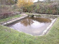 Photographie du lavoir de Rou.