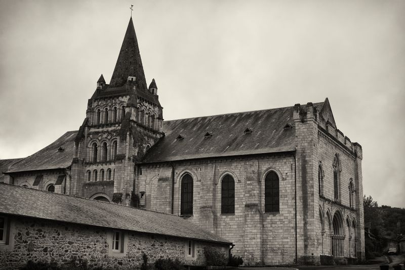 Fichier:Cunault eglise notre dame 2012a.jpg