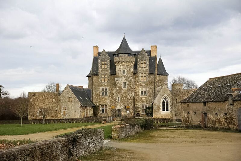 Fichier:Mire chateau de vaux 2015a.jpg