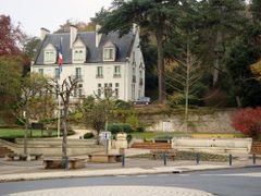 Gennes mairie 2009a.jpg
