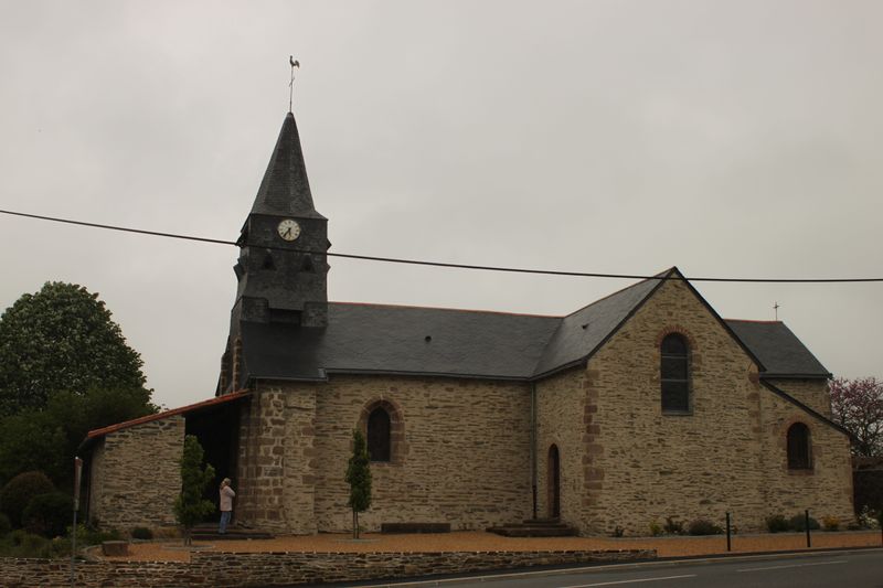 Fichier:Saintphilbertenmauges eglise 2013a.jpg