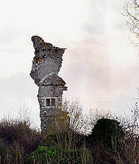 Ruines du château de Saint-Offange à Rochefort-sur-Loire