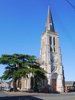 Photographie de l'église Saint-Aubin.