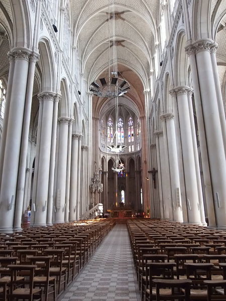 Fichier:Cholet église Notre Dame - 2015c.JPG