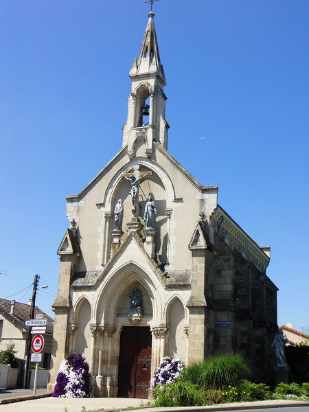 Fichier:Maulévrier chapelle Notre Dame de toutes aides -2015a.JPG
