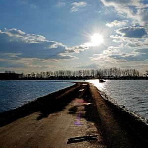 Photographie d'inondations de la Sarthe.
