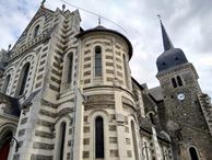 Photographie de l'église de Chanzeaux.