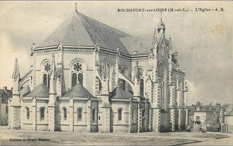 Fichier:Rochefortsurloire eglise.jpg