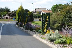 Photographie de l'entrée du bourg.