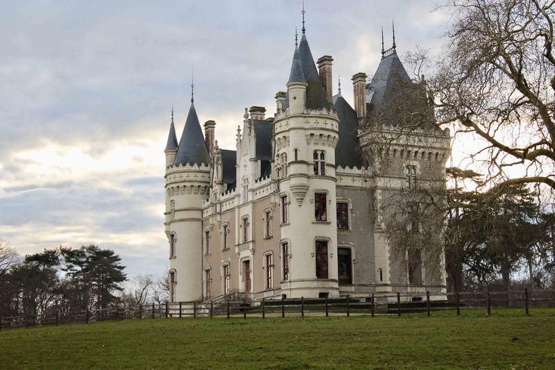 Fichier:Chapellesaintflorent chateau baronniere 2017a.jpg