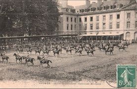 Saumur ecole cavalerie carrousel cartepostale.jpg