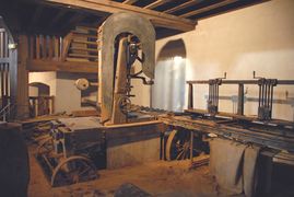 Saintlaurentdelaplaine museemetiers outils 2007a.jpg