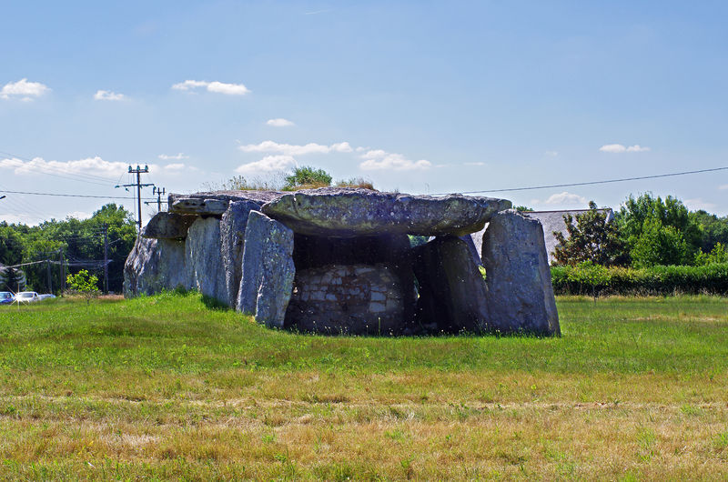 Fichier:Gennes dolmen de la madeleine-2014a.jpg