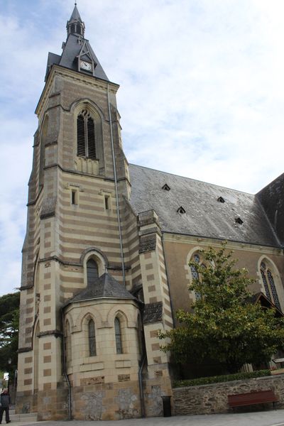 Fichier:Saintaubindeluigne eglise 2019 5912.jpg