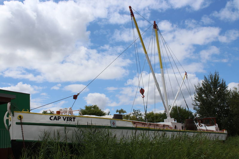 Fichier:Cap vert chaland montjeansurloire 2017r.jpg