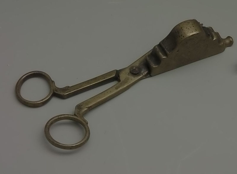 Fichier:Mouchette du XVIIIe siècle dans le Choletais.jpg