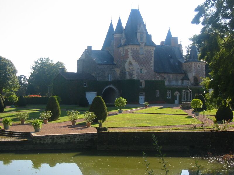 Fichier:Sainthilairedu bois chateau coudraymonbault 2008b.jpg