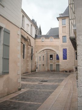 Photographie de la rue du Musée à Angers.