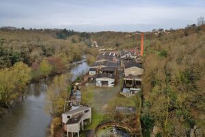 Photographie d'une ancienne tannerie industrielle vers Angers.
