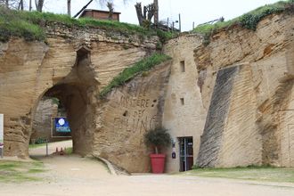 photographie de l'entrée de l'établissement.
