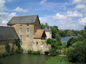 Photographie du vieux moulin sur le Loir.