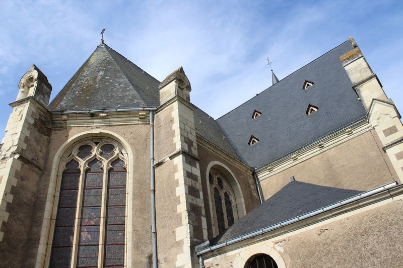 Fichier:Saintaubindeluigne eglise 2019 5901.jpg